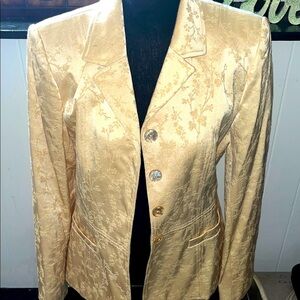 Chic Cream Women's Blazer